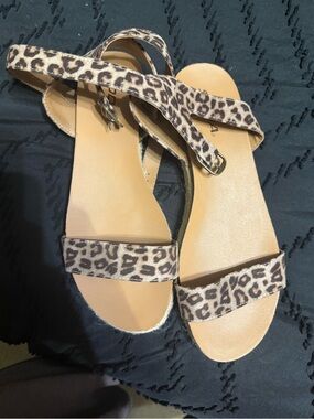 Leopard Print Women's Strappy Sandals - Brown